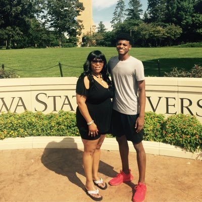 Three-star Texas guard Darius McNeill on his visit over the weekend. (Photo credit: McNeill's Twitter profile (@Dboogie_1)