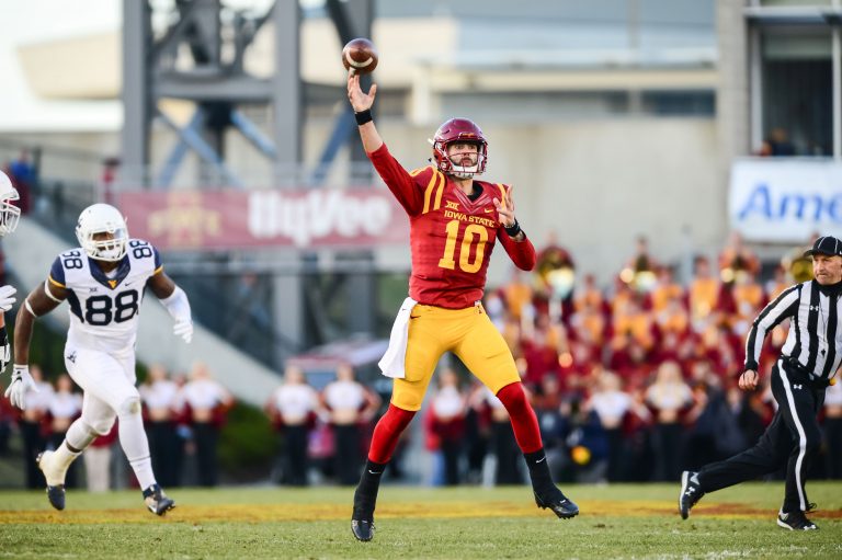 SPRING FOOTBALL: Park works to be “the man” in 2017