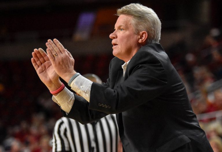 WBB: Season ends in first round loss to Syracuse