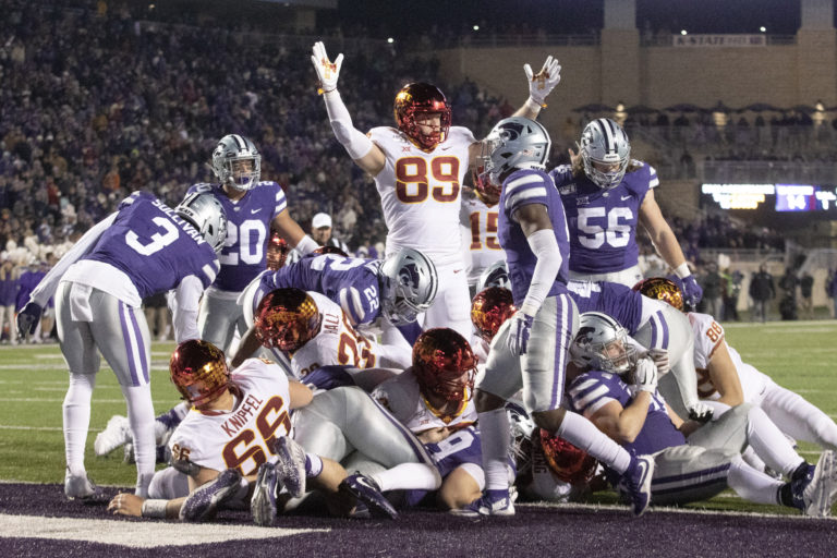NOTEBOOK: Charlie Kolar, clutch pass-catcher and comedian, unplugged, plus an injury update