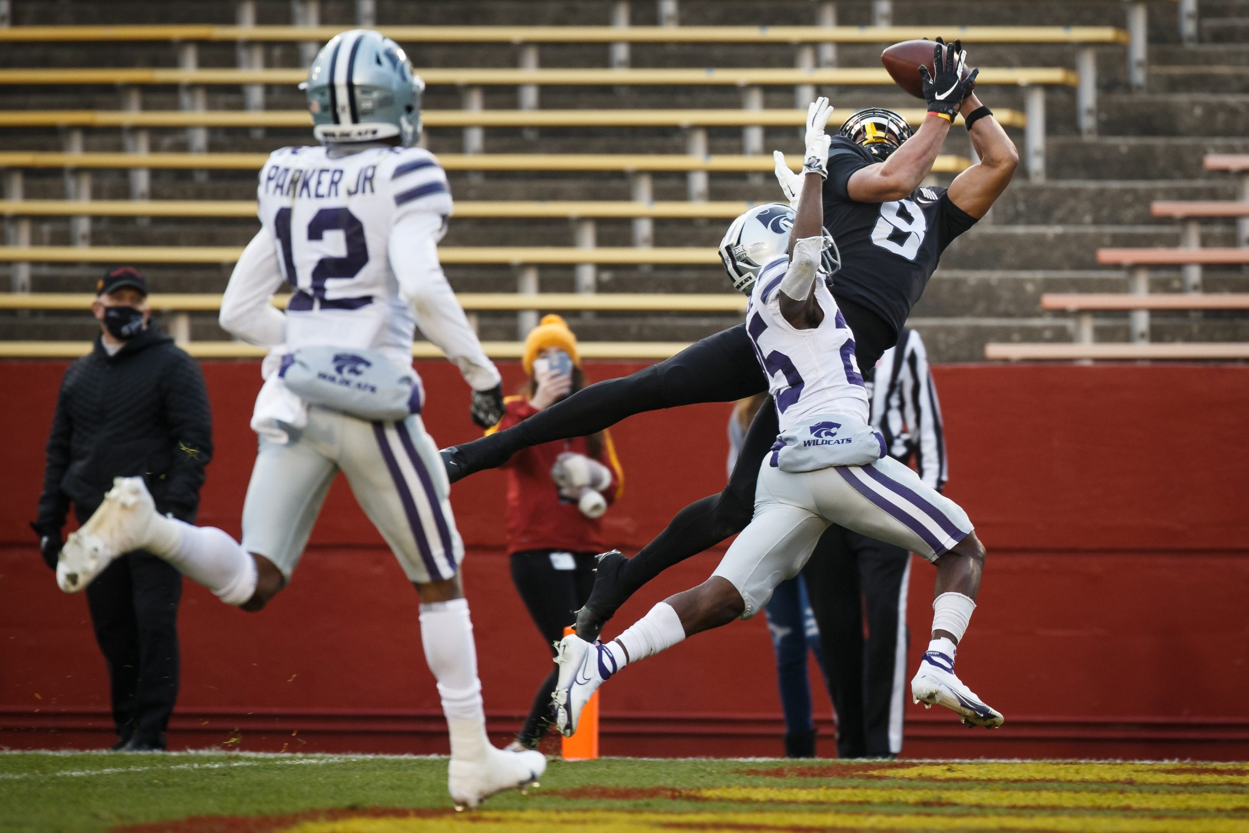 Hutchinson Named To Biletnikoff Award Watch List