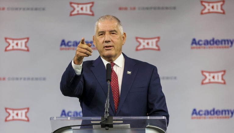 Bob Bowlsby to step down as Big 12 Commissioner