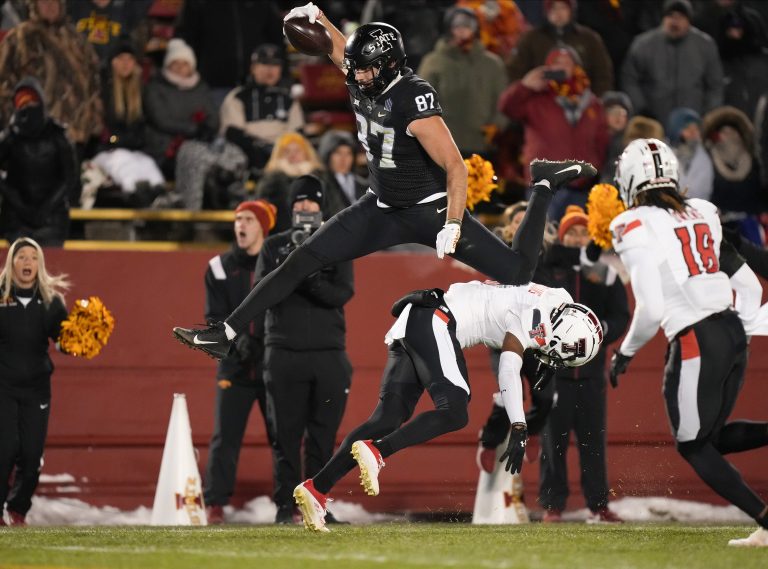ISU senior tight end Easton Dean leads a deep, but largely unproven room into 2023