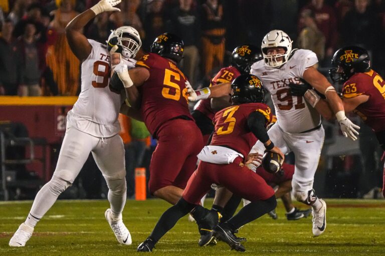 Iowa State struggled to execute in key moments in 26-16 loss to No. 7 Texas on senior night