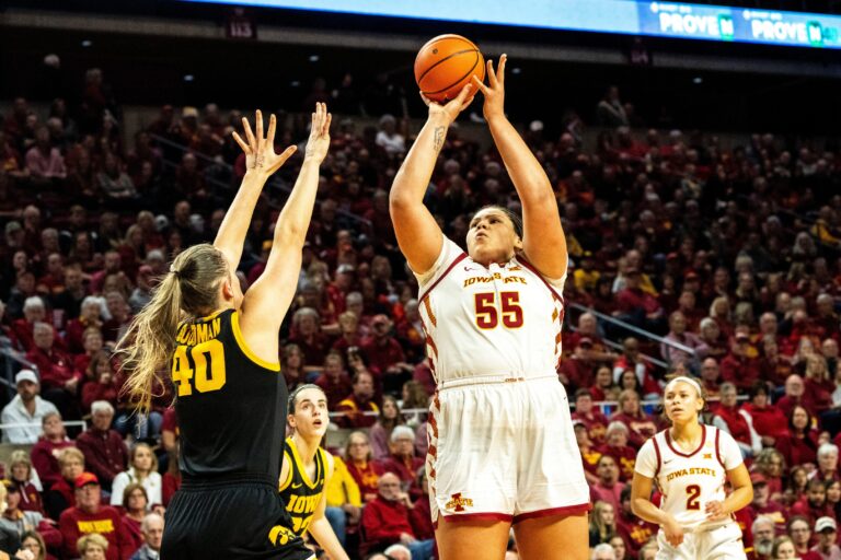 Iowa’s “old guys” outlast Iowa State’s “young guys” in back-and-forth Cy-Hawk women’s battle