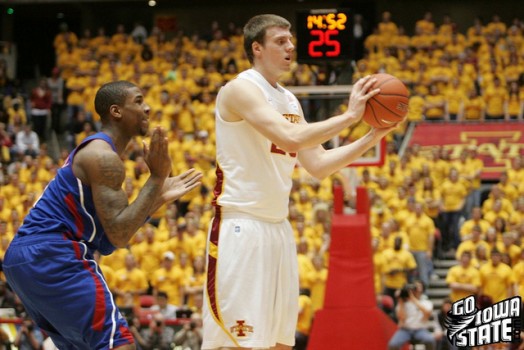 Jamie Vanderbeken inbound vs KU 2011 524x350