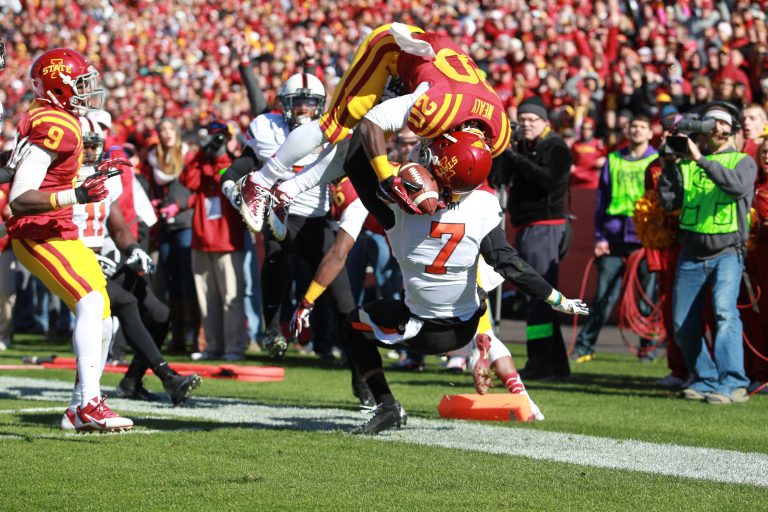 Oklahoma State roughs up the Cyclones