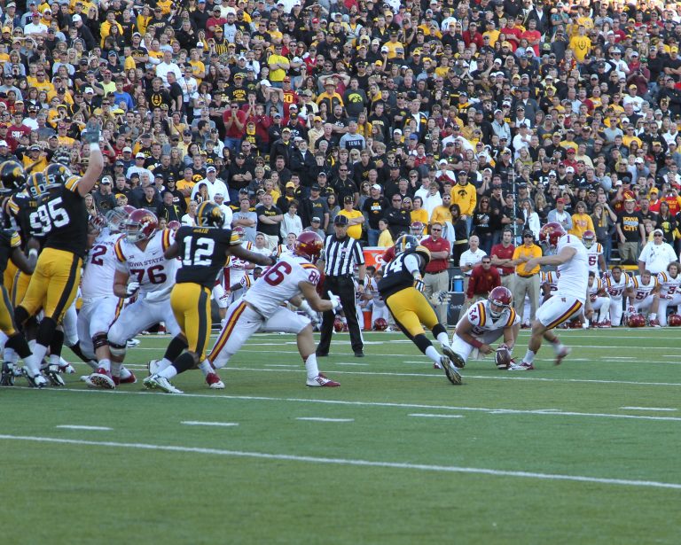 Netten nets Cy-Hawk victory