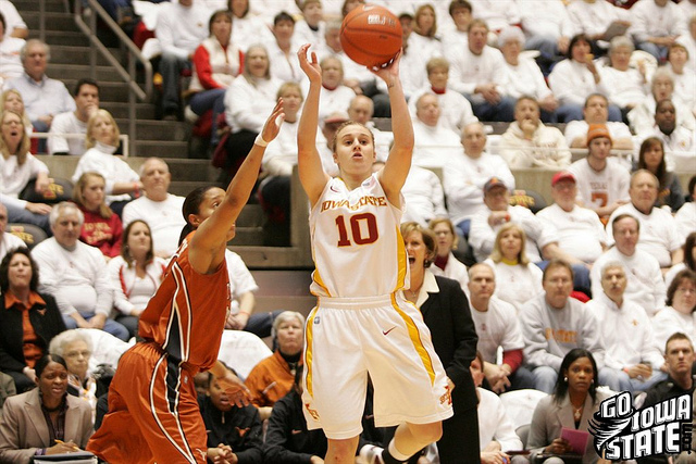 Second-half surge leads to Cyclones rout