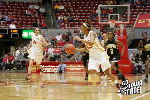 Wildcats defeat Iowa State, 73-67